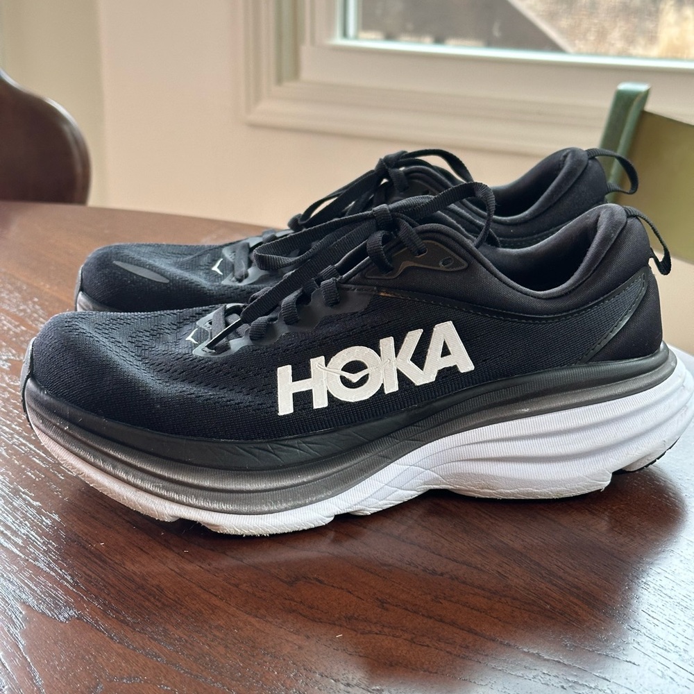 Hoka Bondi 8 Running & Walking shoes size 8.5 B